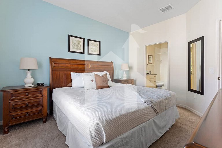 Vacation Home Near Disney, 4 bedrooms