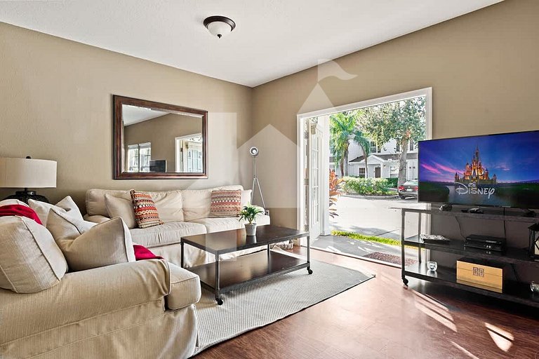 Vacation Home Near Disney, 4 bedrooms