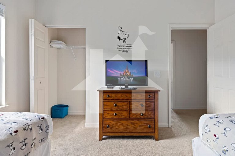 Vacation Home Near Disney, 4 bedrooms