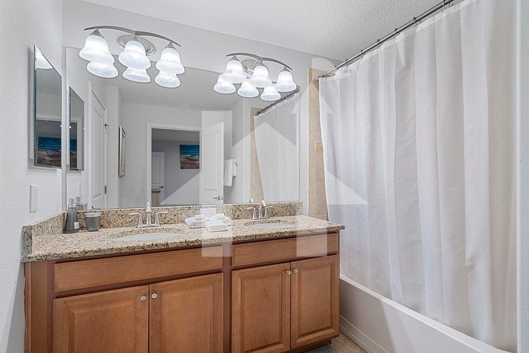 Vacation Home Near Disney, 4 bedrooms