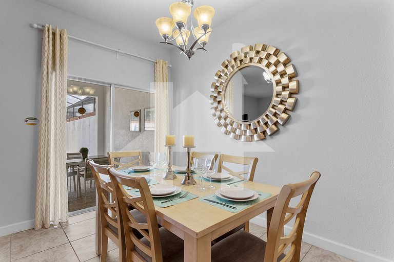 Vacation Home Near Disney, 4 bedrooms