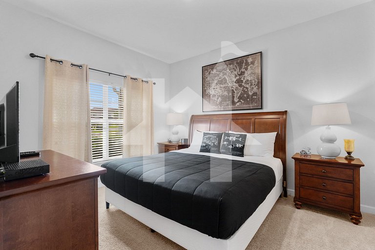 Vacation Home Near Disney, 4 bedrooms