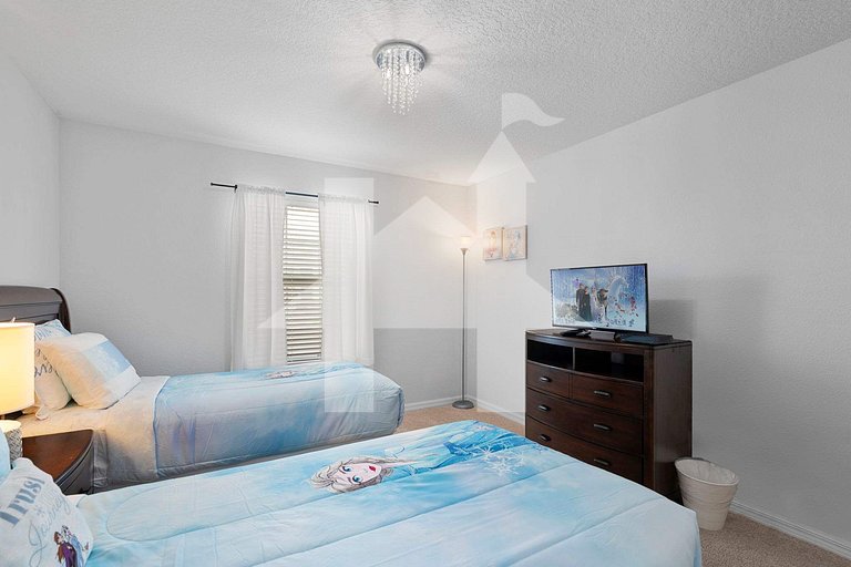 Vacation Home Near Disney, 4 bedrooms