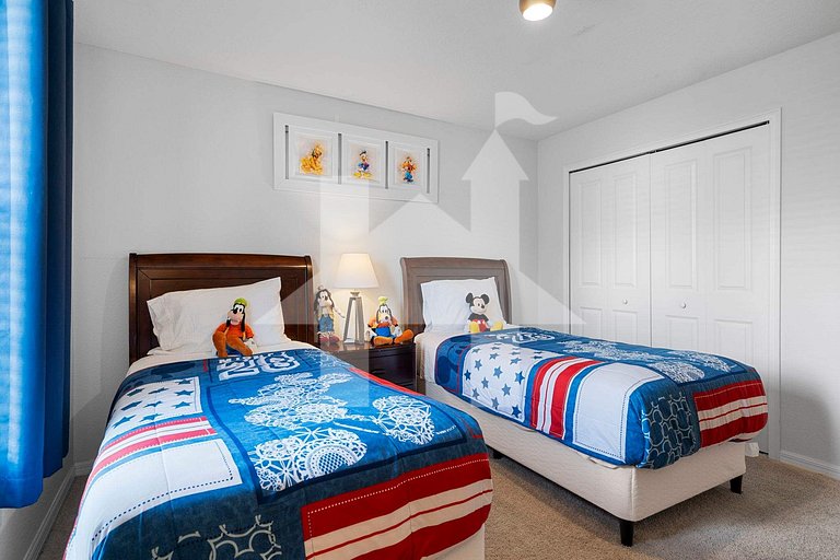 Vacation Home Near Disney, 4 bedrooms