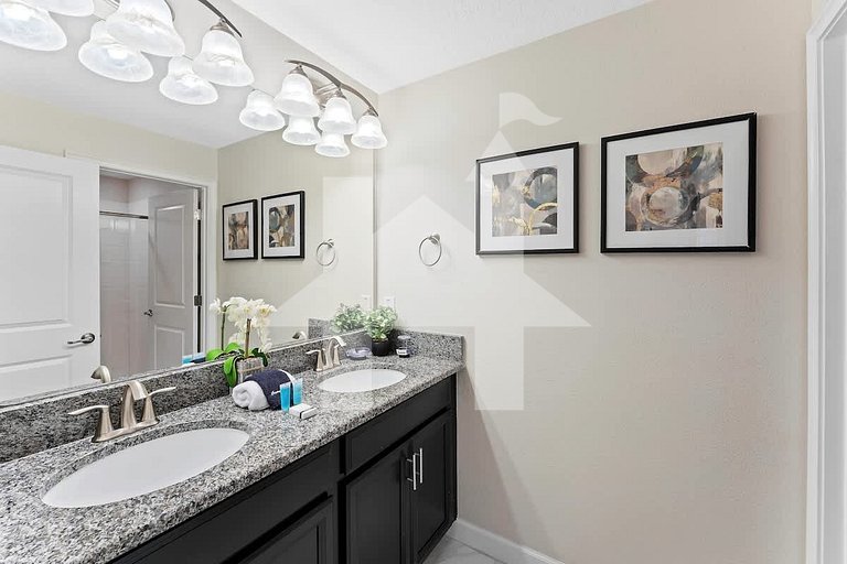 Vacation Home Near Disney, 4 bedrooms