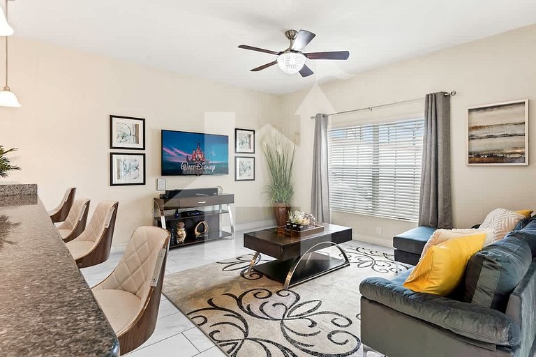 Vacation Home Near Disney, 4 bedrooms