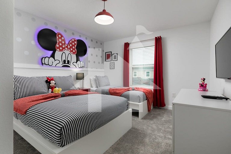 Vacation Home Near Disney, 4 bedrooms