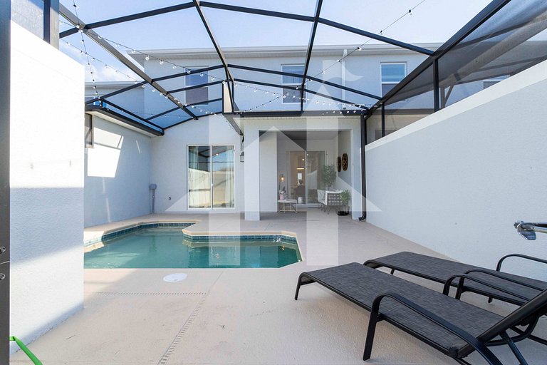 Vacation Home Near Disney, 4 bedrooms