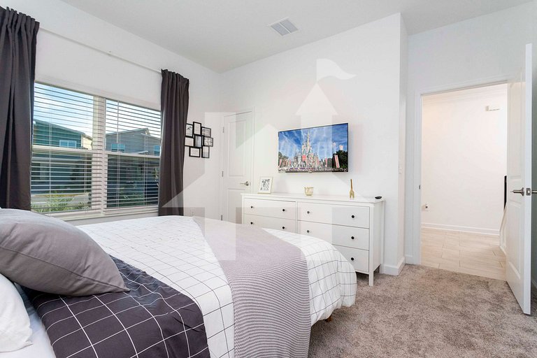 Vacation Home Near Disney, 4 bedrooms
