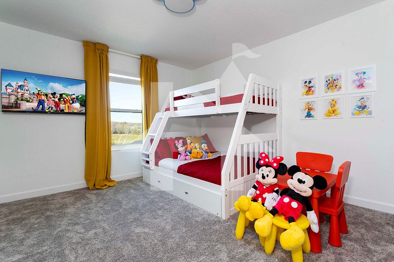Vacation Home Near Disney, 4 bedrooms