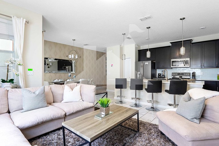 Vacation Home Near Disney, 4 bedrooms