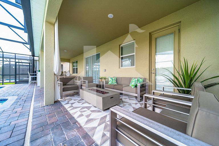 Vacation Home Near Disney, 9 bedrooms