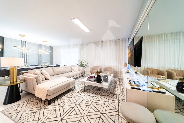 Vacation Home Near Disney, 9 bedrooms