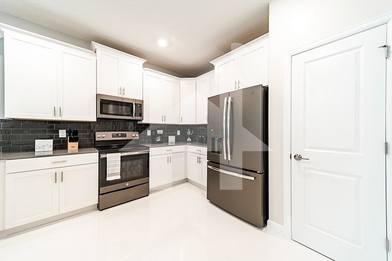 Vacation Home Near Disney, 9 bedrooms