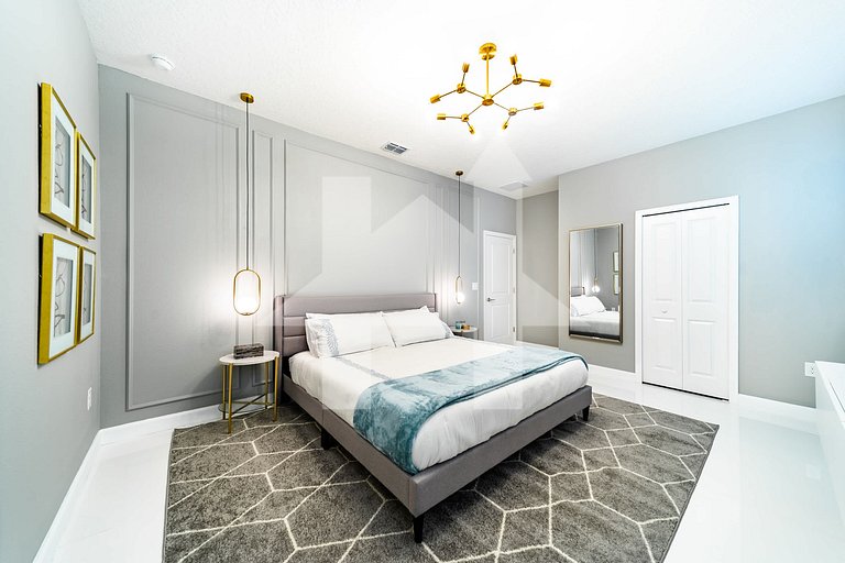 Vacation Home Near Disney, 9 bedrooms