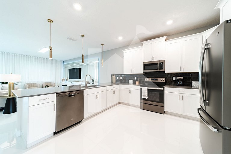 Vacation Home Near Disney, 9 bedrooms