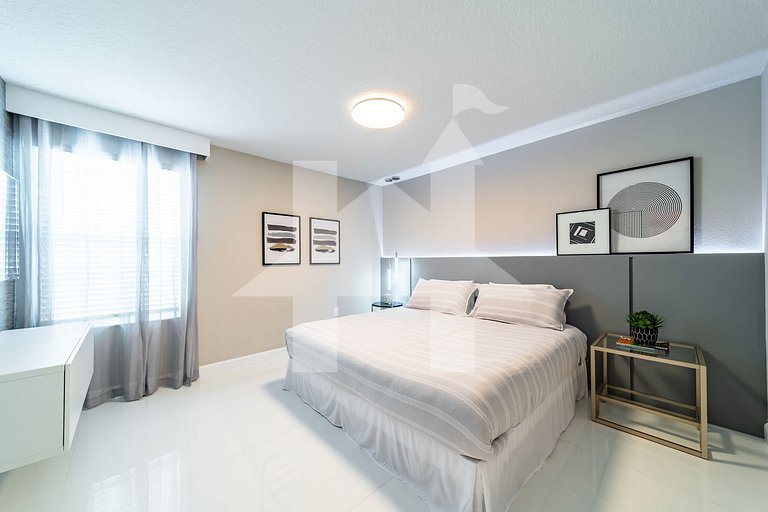 Vacation Home Near Disney, 9 bedrooms