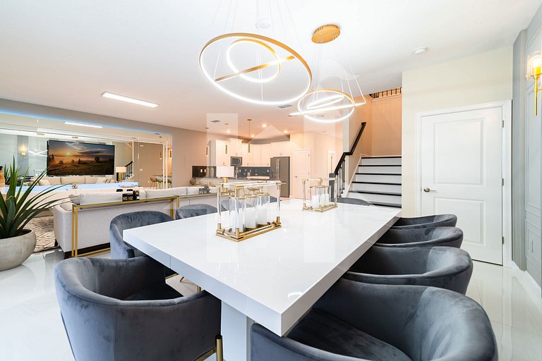 Vacation Home Near Disney, 9 bedrooms