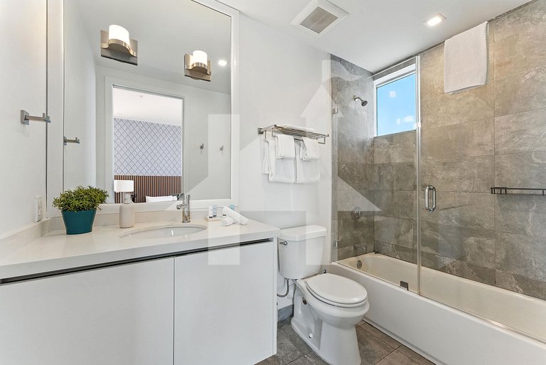 Vacation Home Near Disney, 5 bedrooms