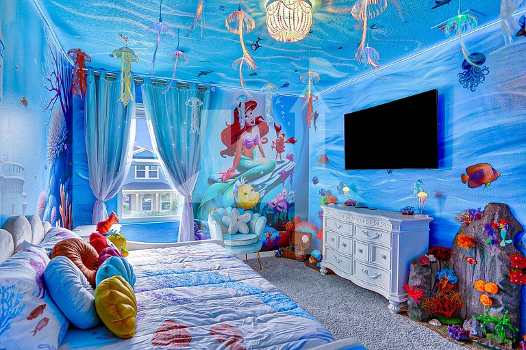 Vacation Home Near Disney, 10 bedrooms