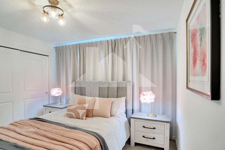 Vacation Home Near Disney, 10 bedrooms