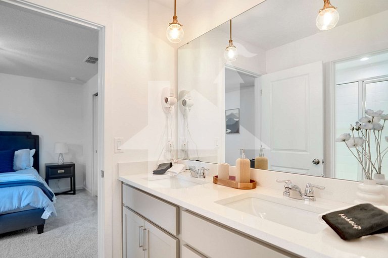 Vacation Home Near Disney, 10 bedrooms