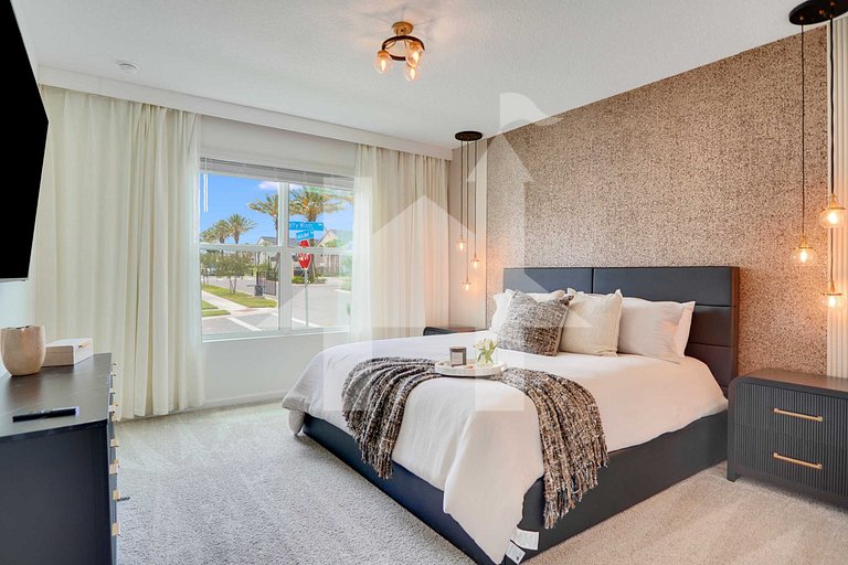 Vacation Home Near Disney, 10 bedrooms