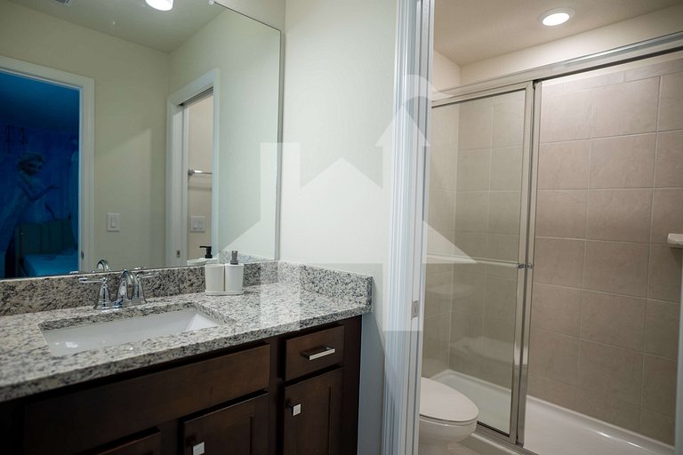 Vacation Home Near Disney, 10 bedrooms