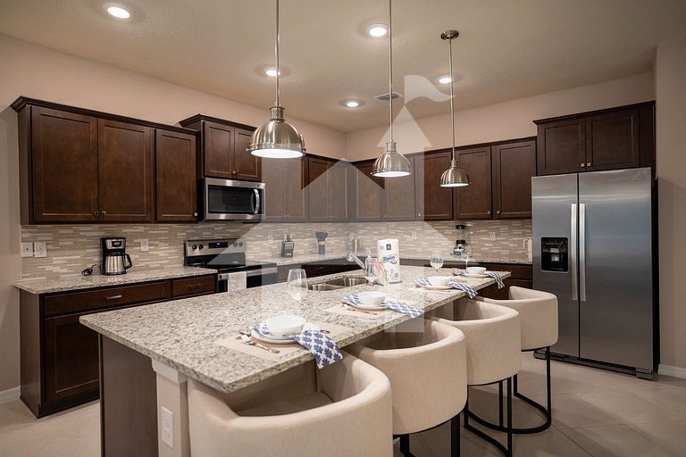 Vacation Home Near Disney, 10 bedrooms