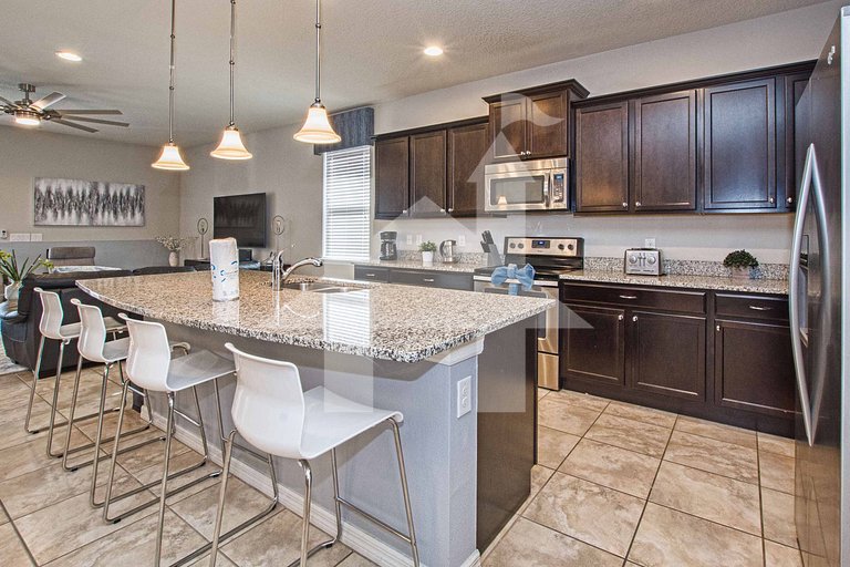 Vacation Home Near Disney, 8 bedrooms