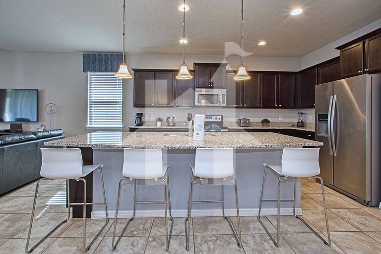 Vacation Home Near Disney, 8 bedrooms