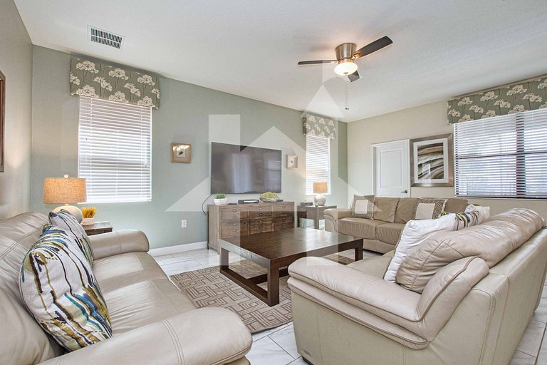 Vacation Home Near Disney, 7 bedrooms