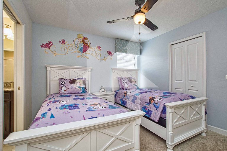 Vacation Home Near Disney, 7 bedrooms