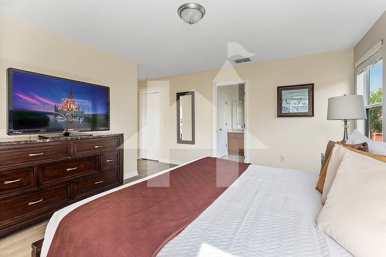 Vacation Home Near Disney, 6 bedrooms