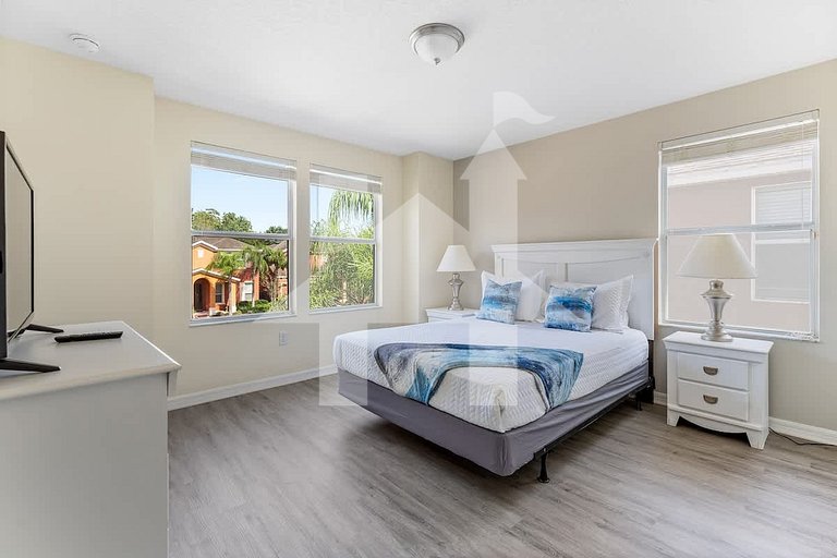 Vacation Home Near Disney, 6 bedrooms