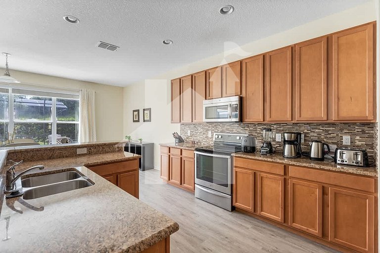 Vacation Home Near Disney, 6 bedrooms