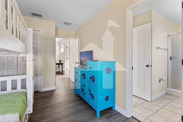 Vacation Home Near Disney, 6 bedrooms