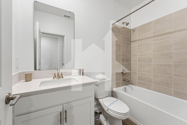 Vacation Home Near Disney, 5 bedrooms