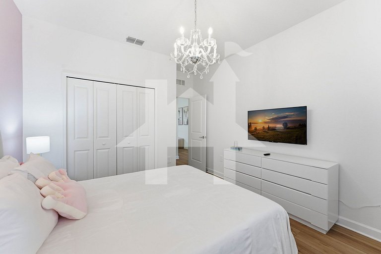 Vacation Home Near Disney, 5 bedrooms