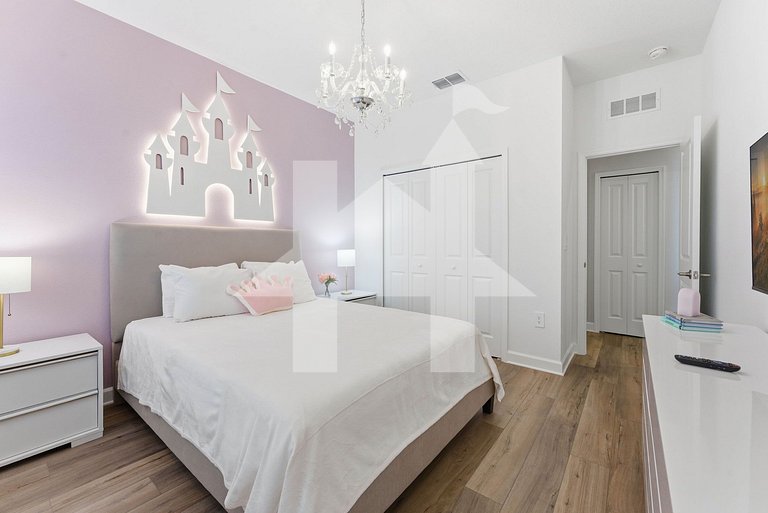 Vacation Home Near Disney, 5 bedrooms