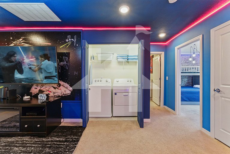 Vacation Home Near Disney, 5 bedrooms