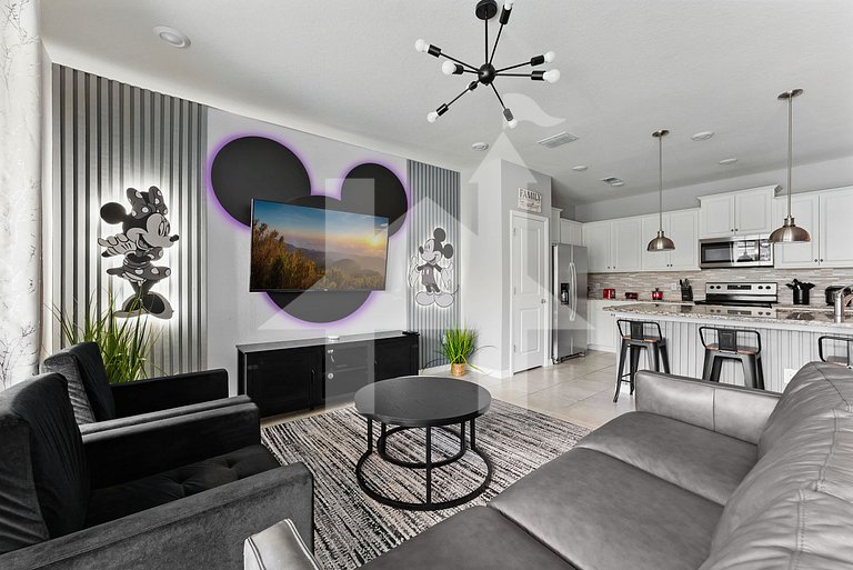 Vacation Home Near Disney, 5 bedrooms