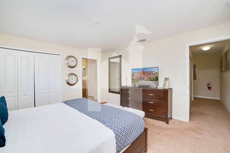 Vacation Home Near Disney, 4 bedrooms