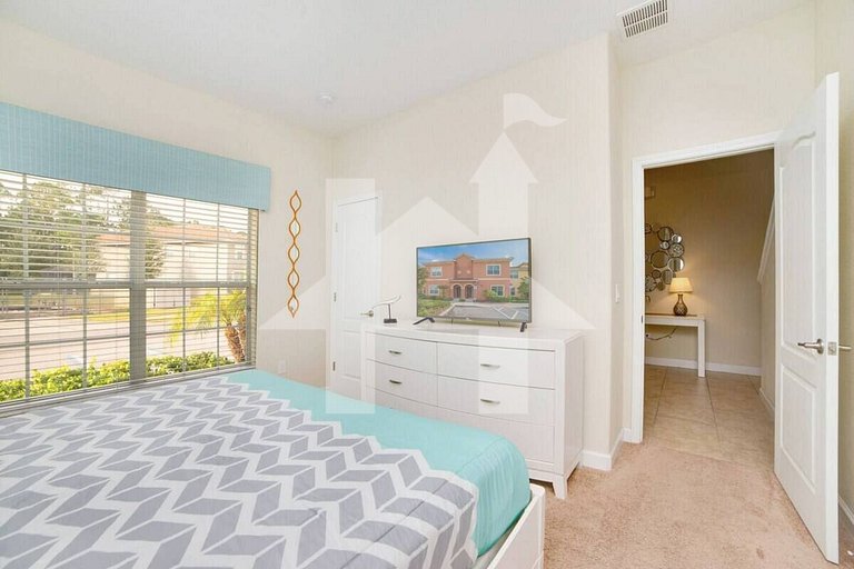 Vacation Home Near Disney, 4 bedrooms