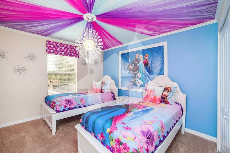 Vacation Home Near Disney, 4 bedrooms