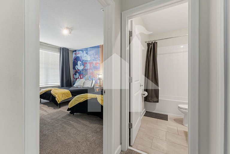 Vacation Home Near Disney, 5 bedrooms