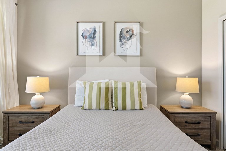 Vacation Home Near Disney, 5 bedrooms