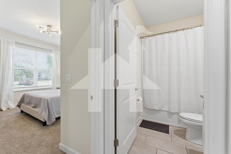 Vacation Home Near Disney, 5 bedrooms