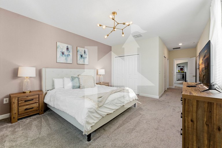 Vacation Home Near Disney, 5 bedrooms