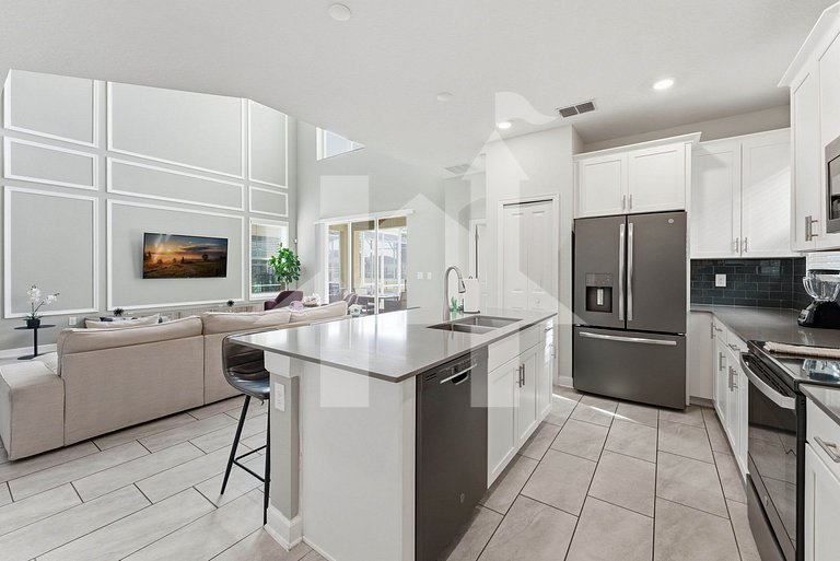 Vacation Home Near Disney, 5 bedrooms